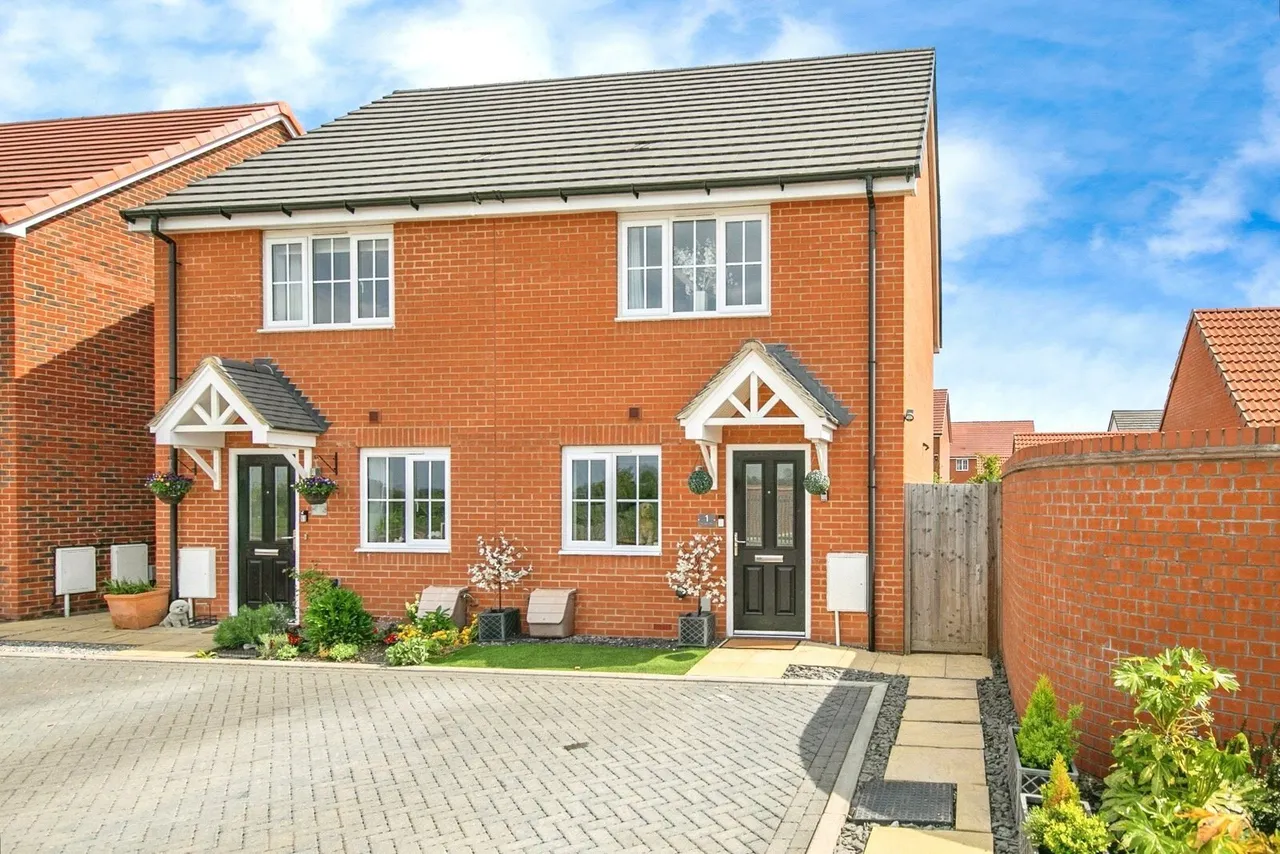 2 bed house for sale — Oak Apple Drive, Stowupland, Stowmarket, Suffolk, IP14