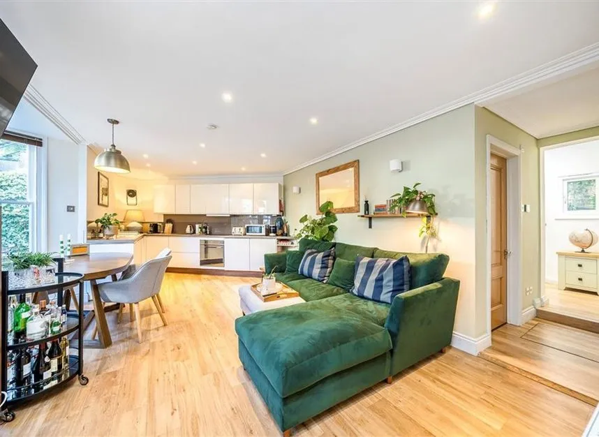 2 bed flat for sale — St. Stephens Terrace, South Lambeth, SW8