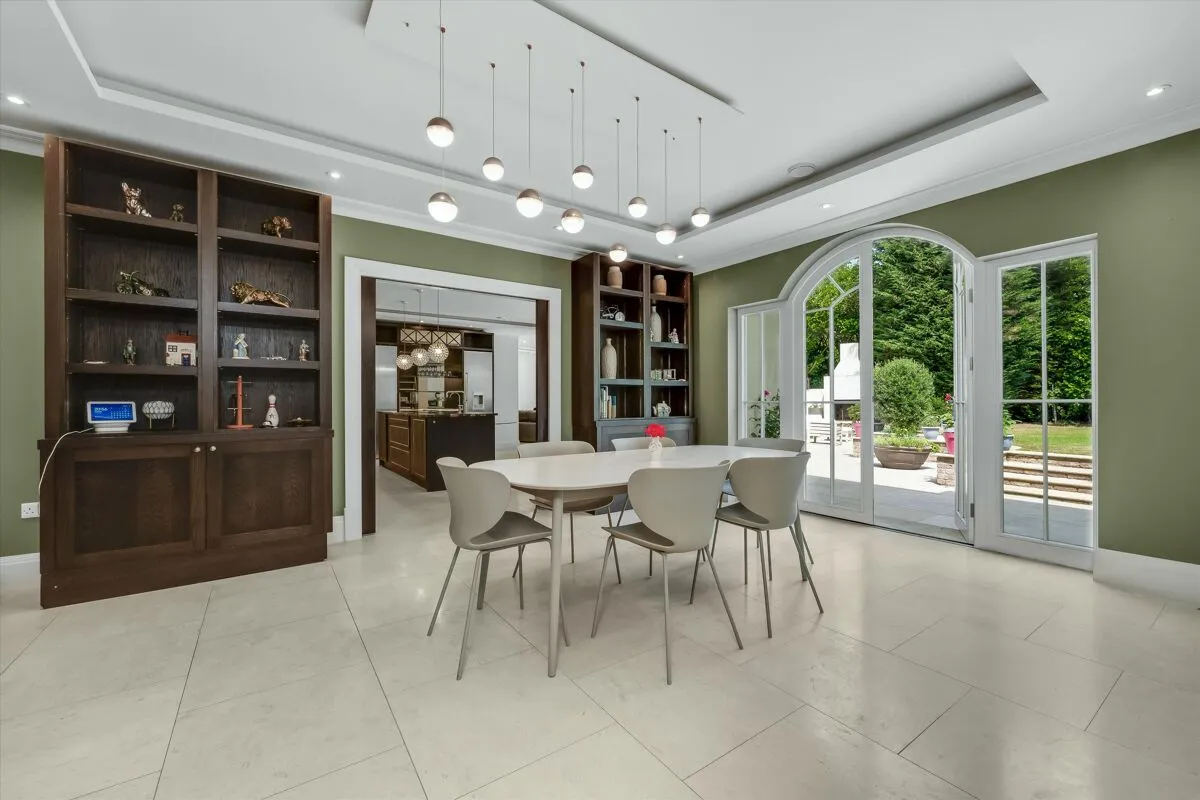 West End Lane, Esher, KT10, photo 5