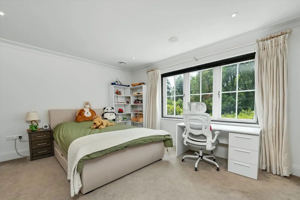 West End Lane, Esher, KT10, photo 11