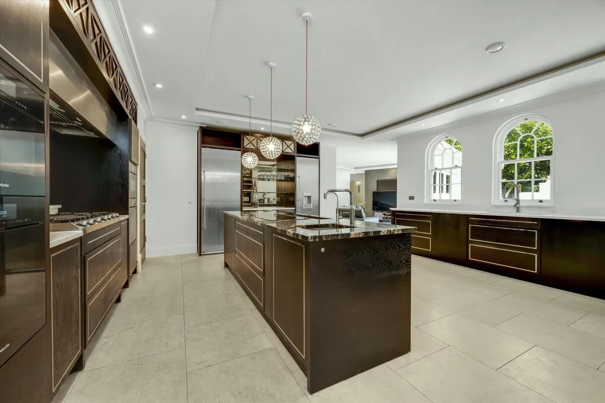West End Lane, Esher, KT10, photo 4