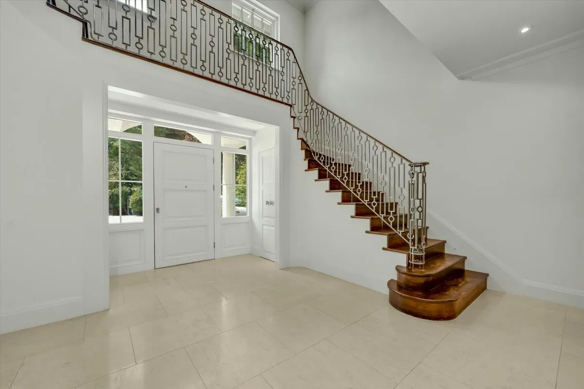 West End Lane, Esher, KT10, photo 7