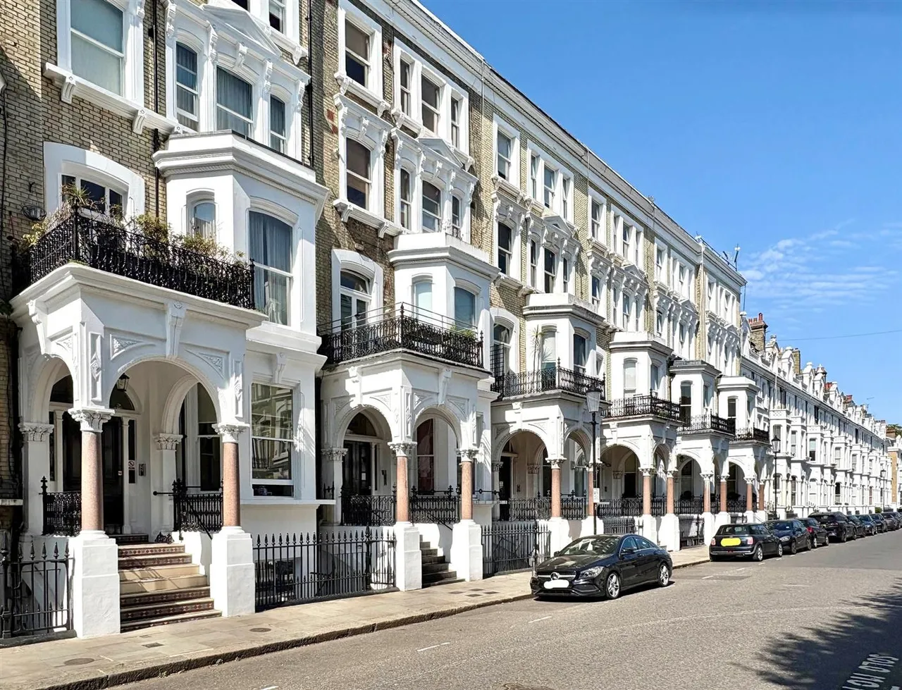 Redcliffe Square, London, SW10, photo 10