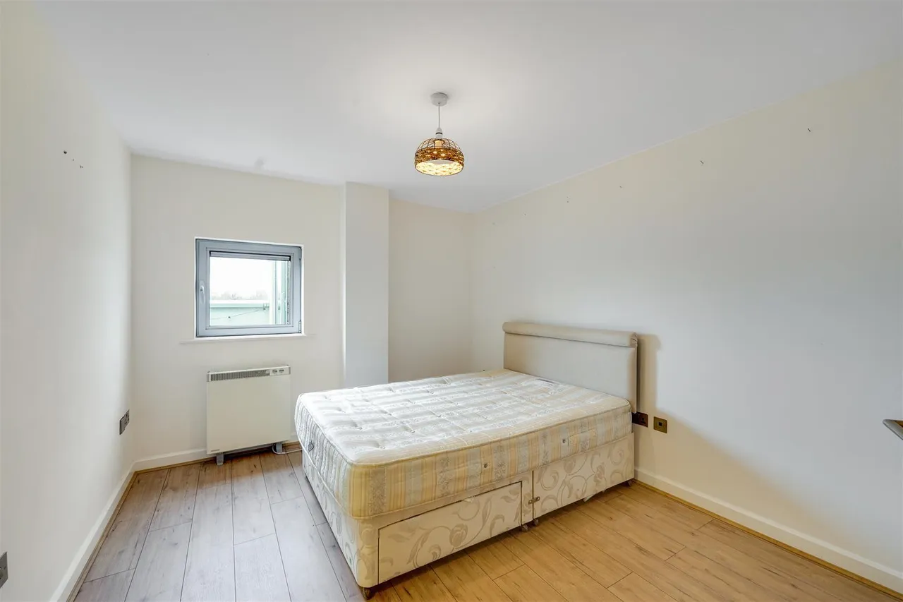 Hermit Road, Canning Town, E16, photo 6