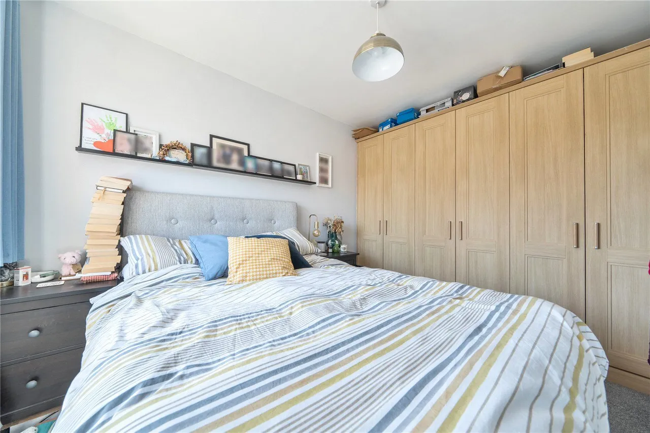 Newlands, Farsley, LS28, photo 12