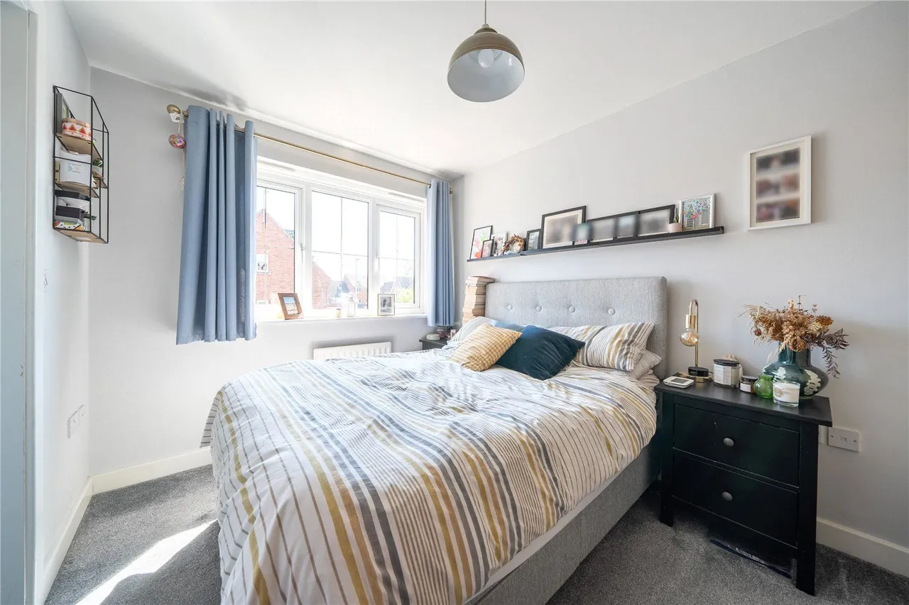 Newlands, Farsley, LS28, photo 7