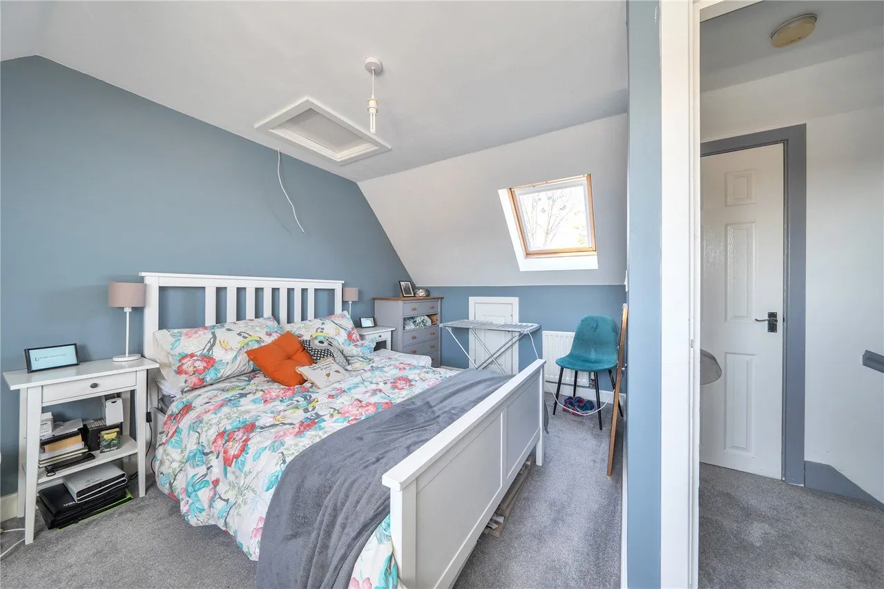 Newlands, Farsley, LS28, photo 13