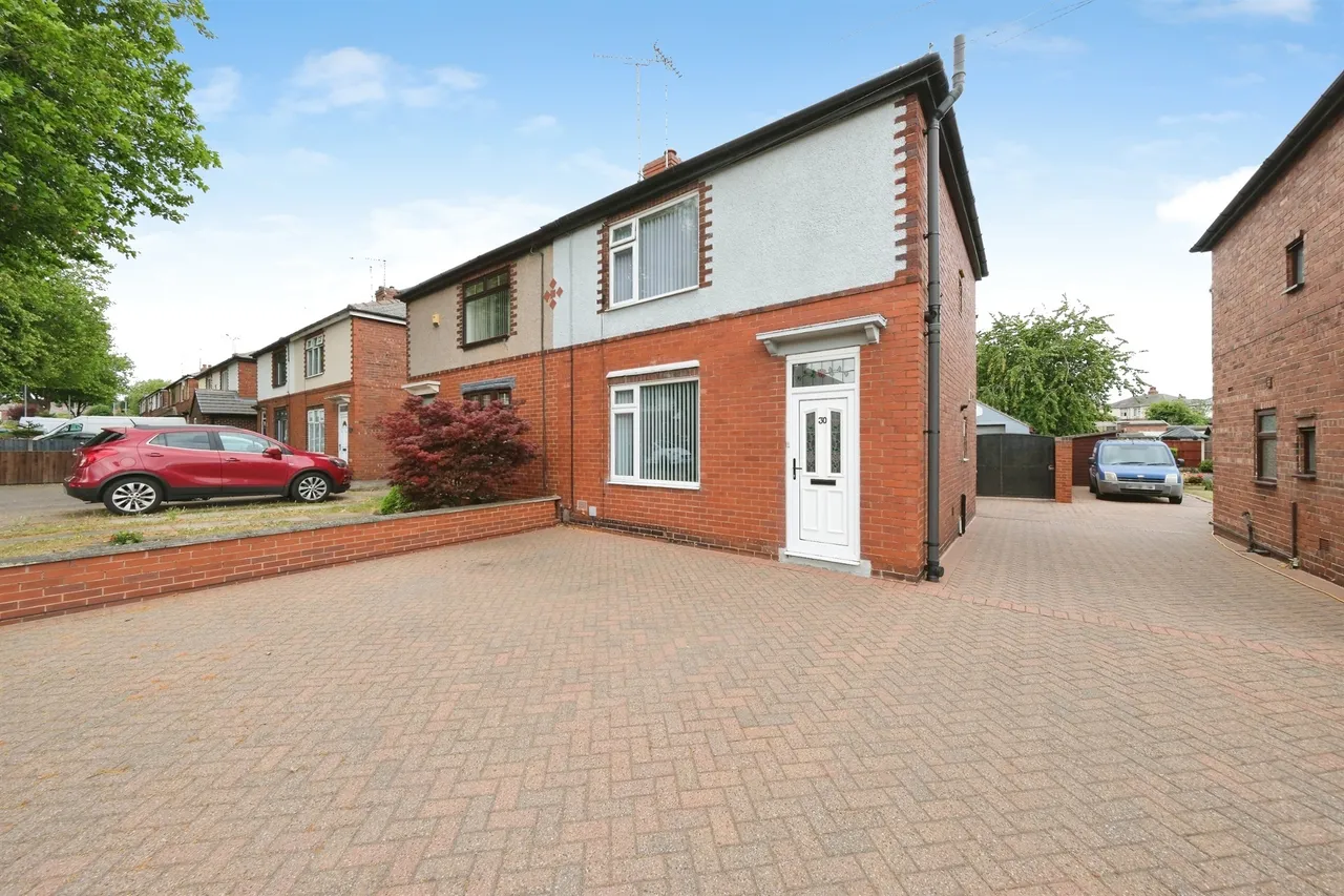 3 bed house for sale — Kilton Hill, Worksop