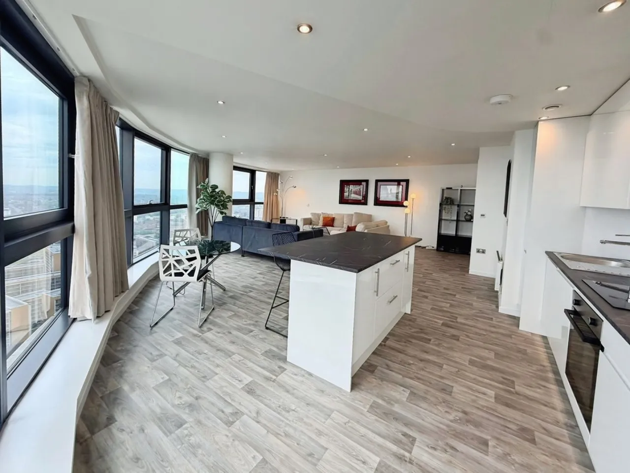 Penthouse, Bridgewater Place, photo 12