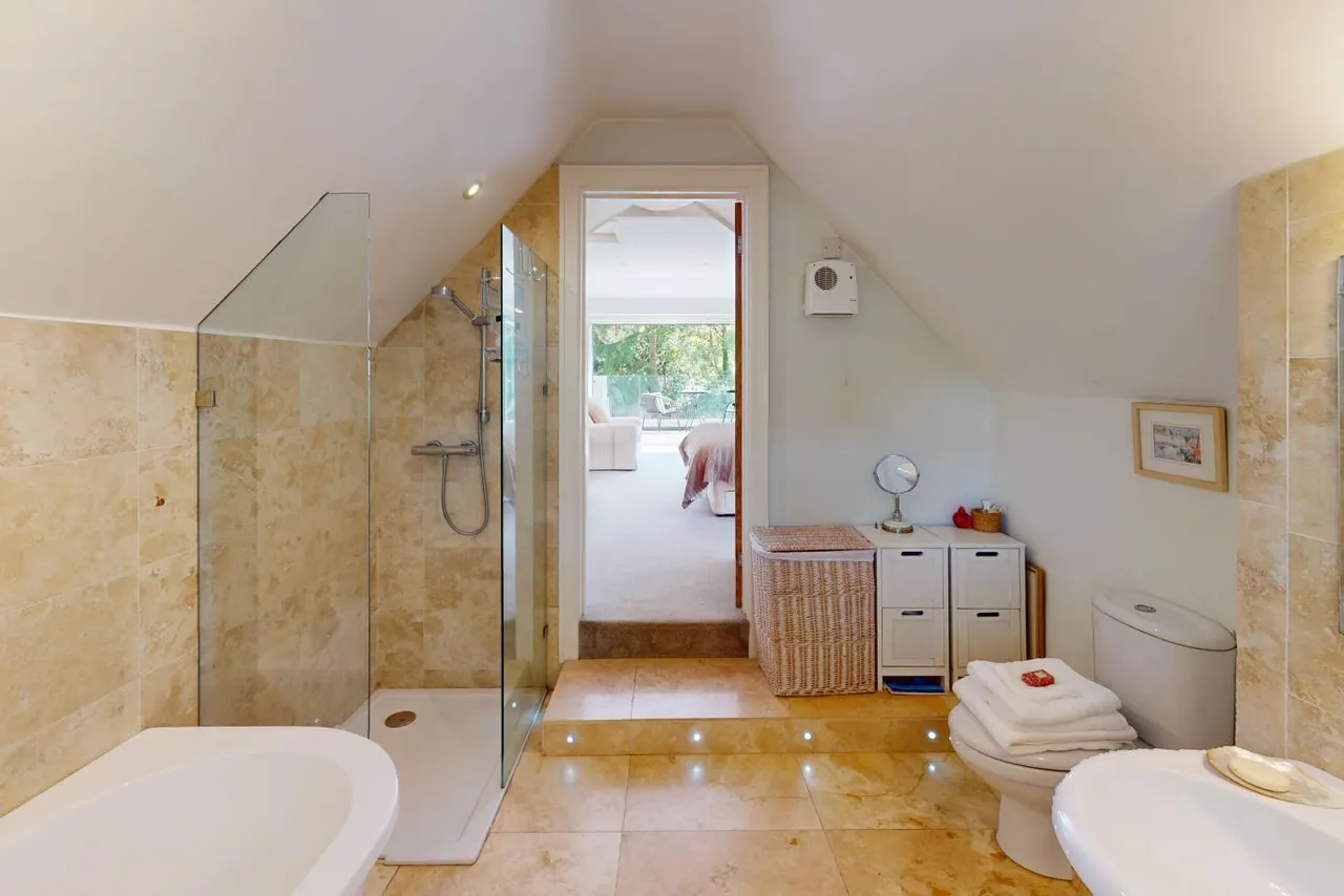 Alyth Road, BH3, photo 22