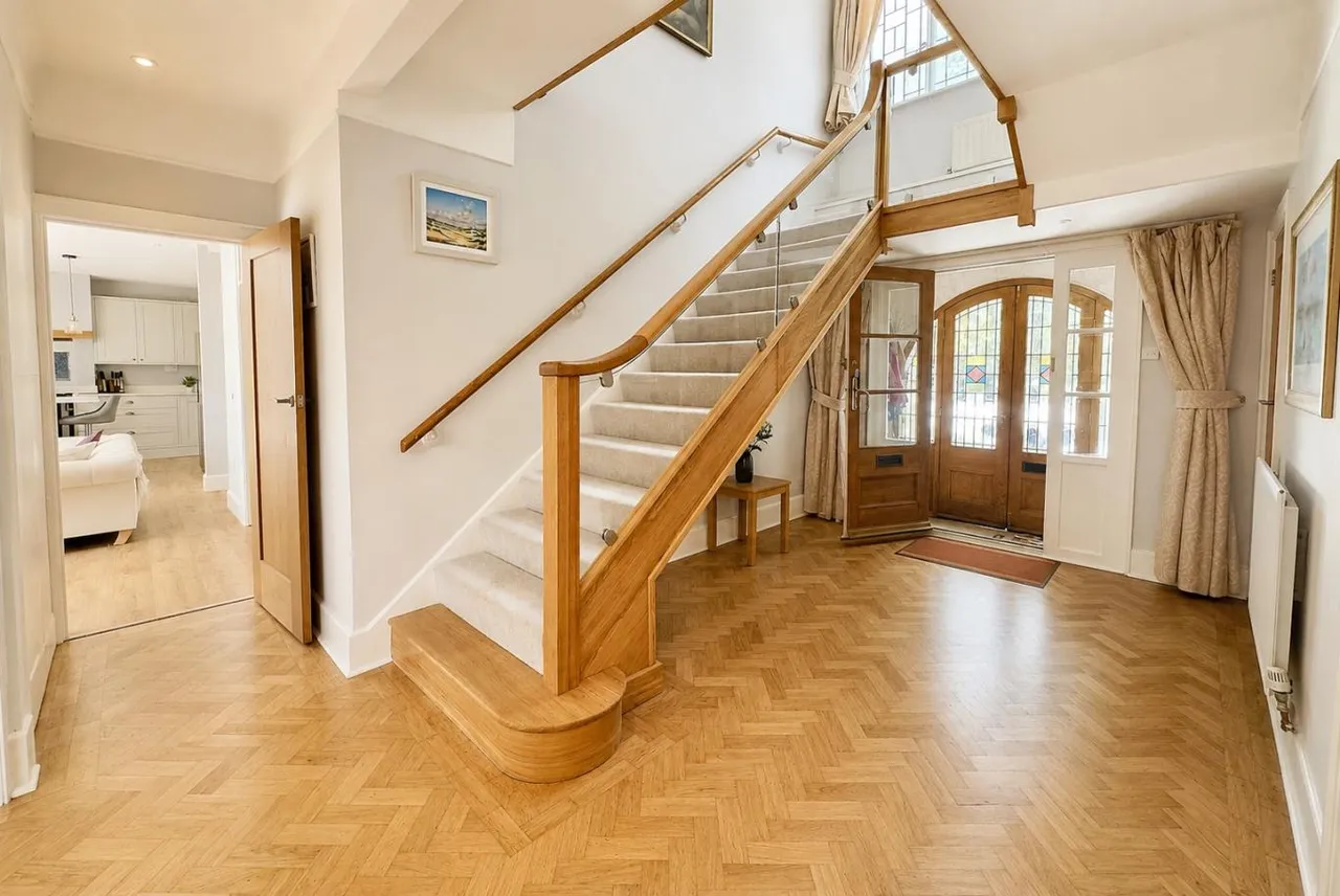 Alyth Road, BH3, photo 5