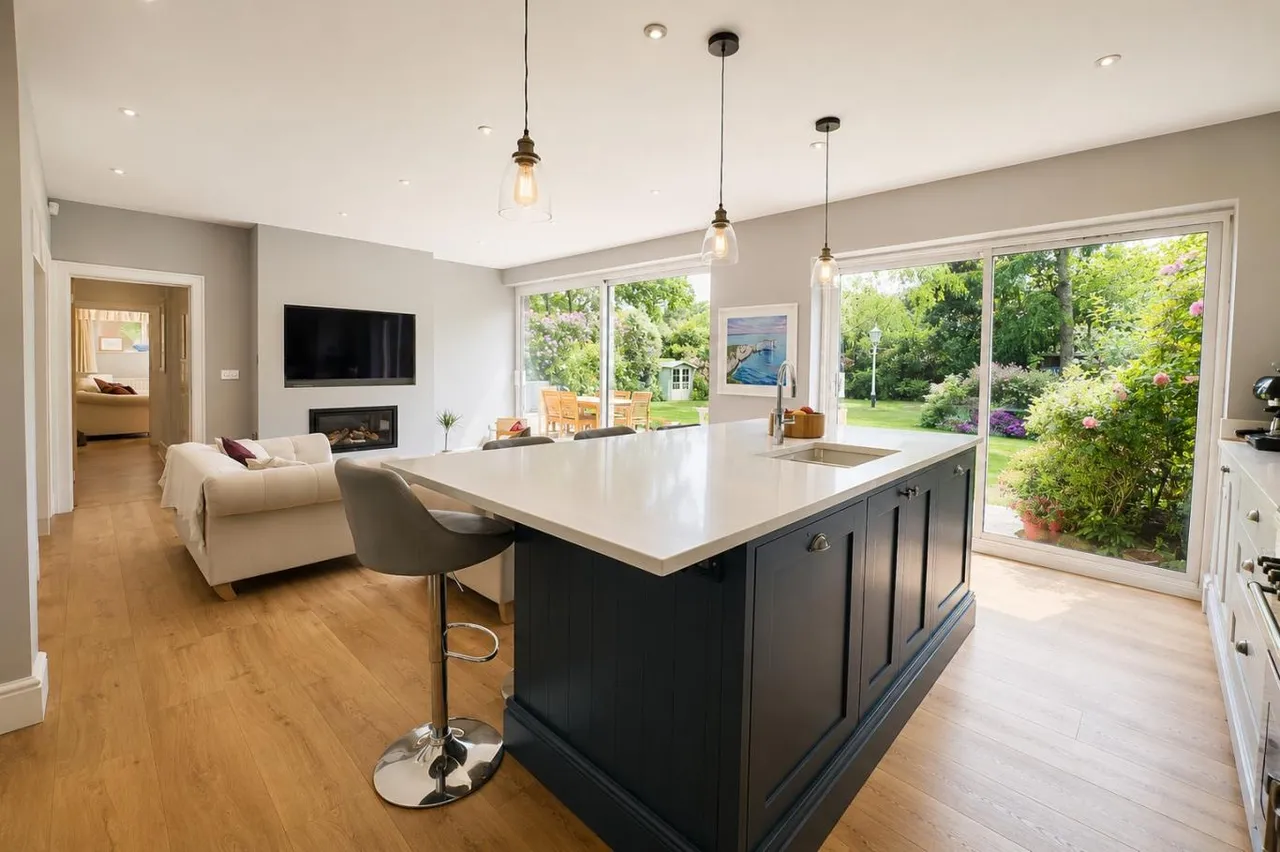 Alyth Road, BH3, photo 3