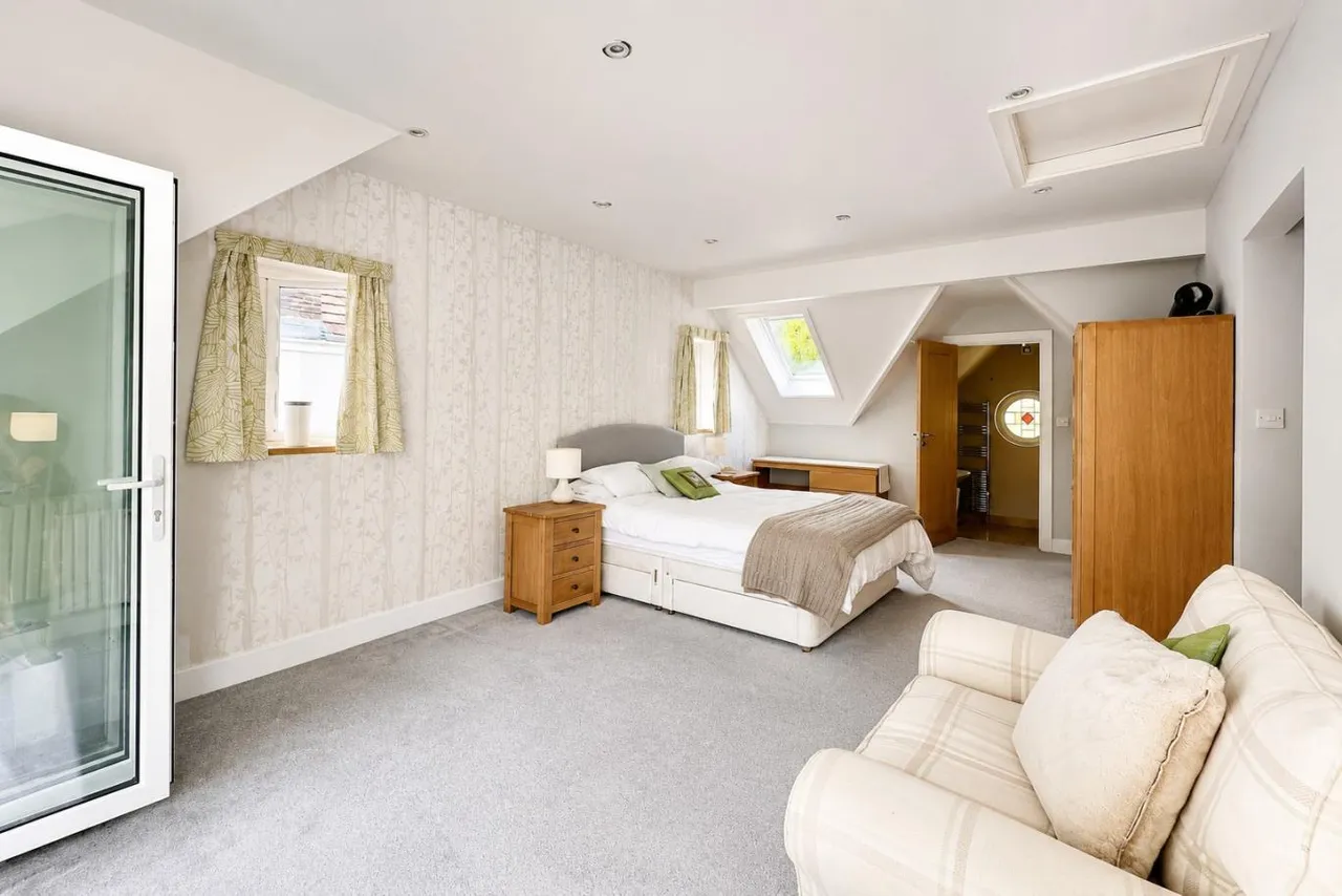 Alyth Road, BH3, photo 21