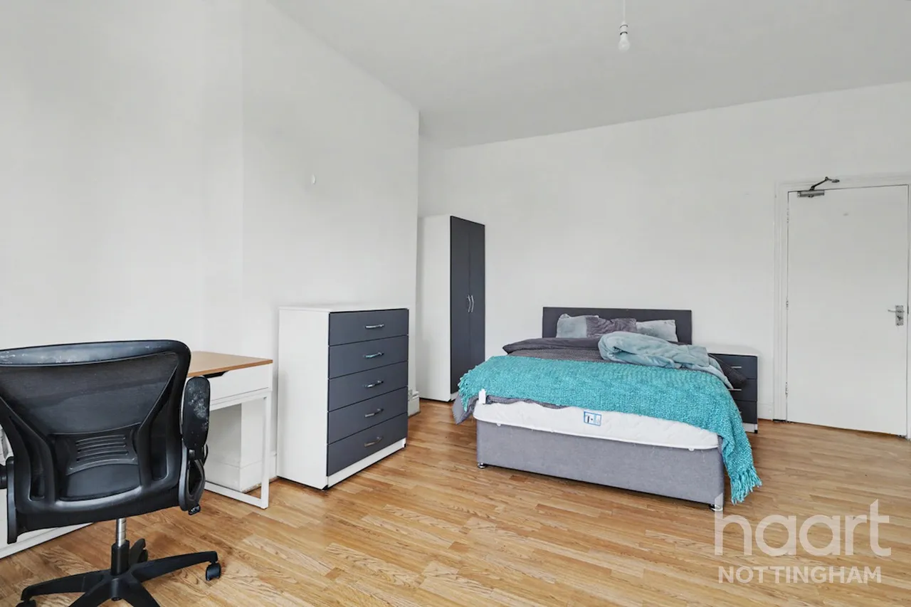 Gregory Boulevard, Hyson Green, NG7, photo 10