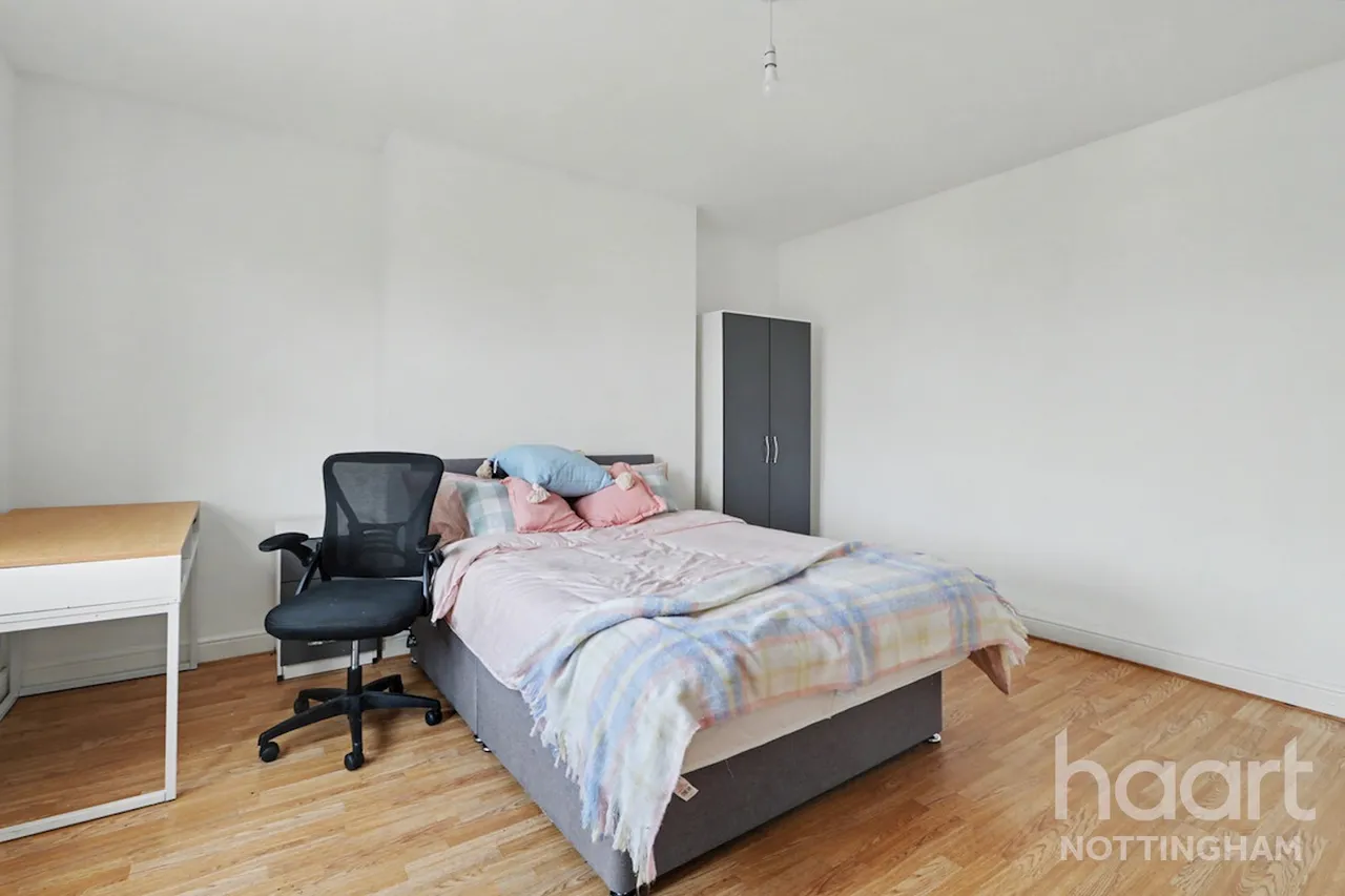 Gregory Boulevard, Hyson Green, NG7, photo 13