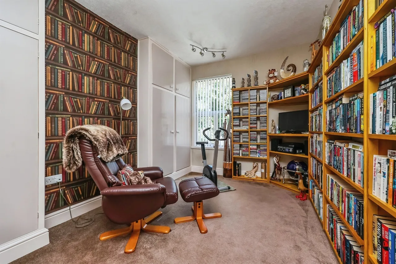 Ash Mount Road, Langley Mill, NG16, photo 13