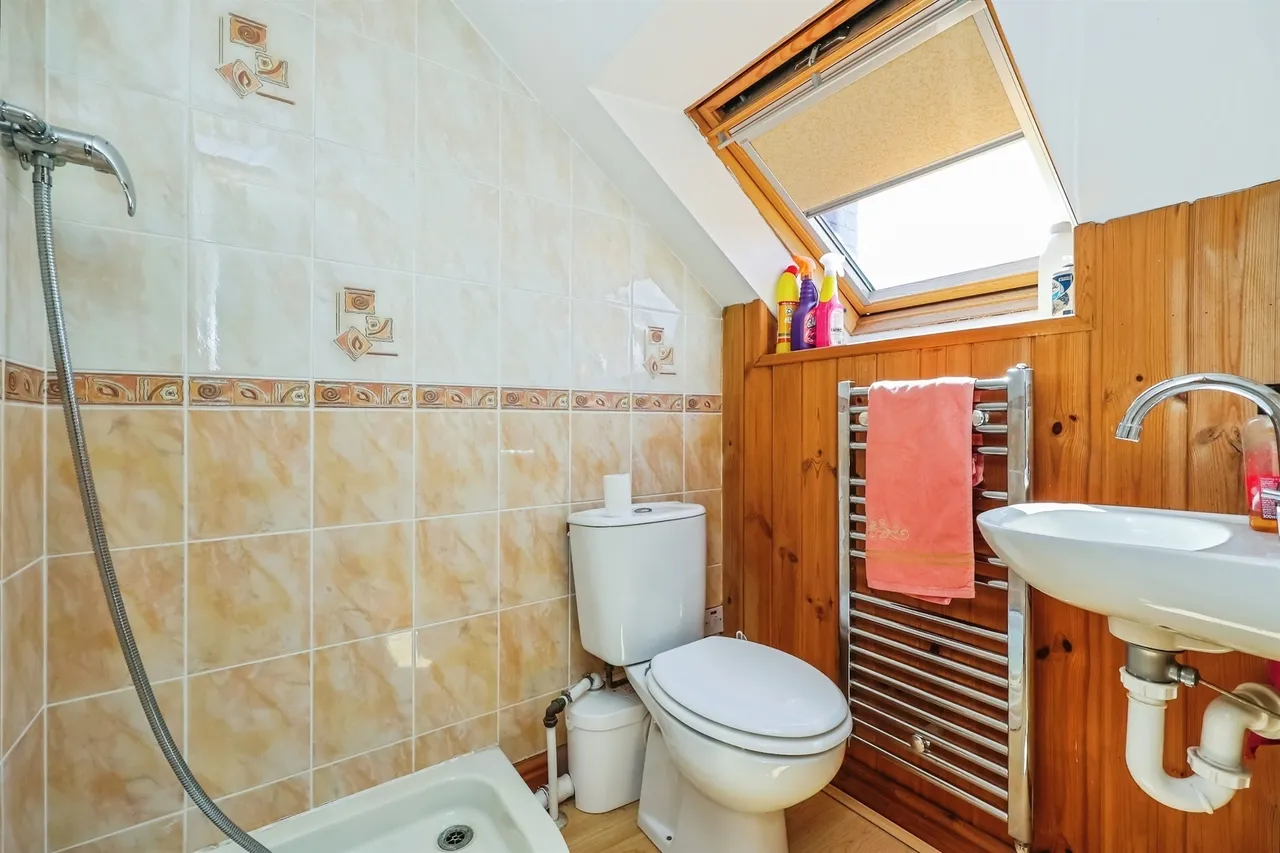 Ash Mount Road, Langley Mill, NG16, photo 17