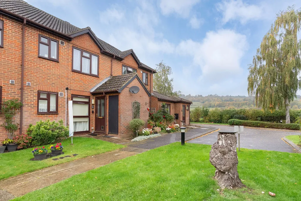 1 bed flat for sale, Milton Court Lane, Dorking, RH4