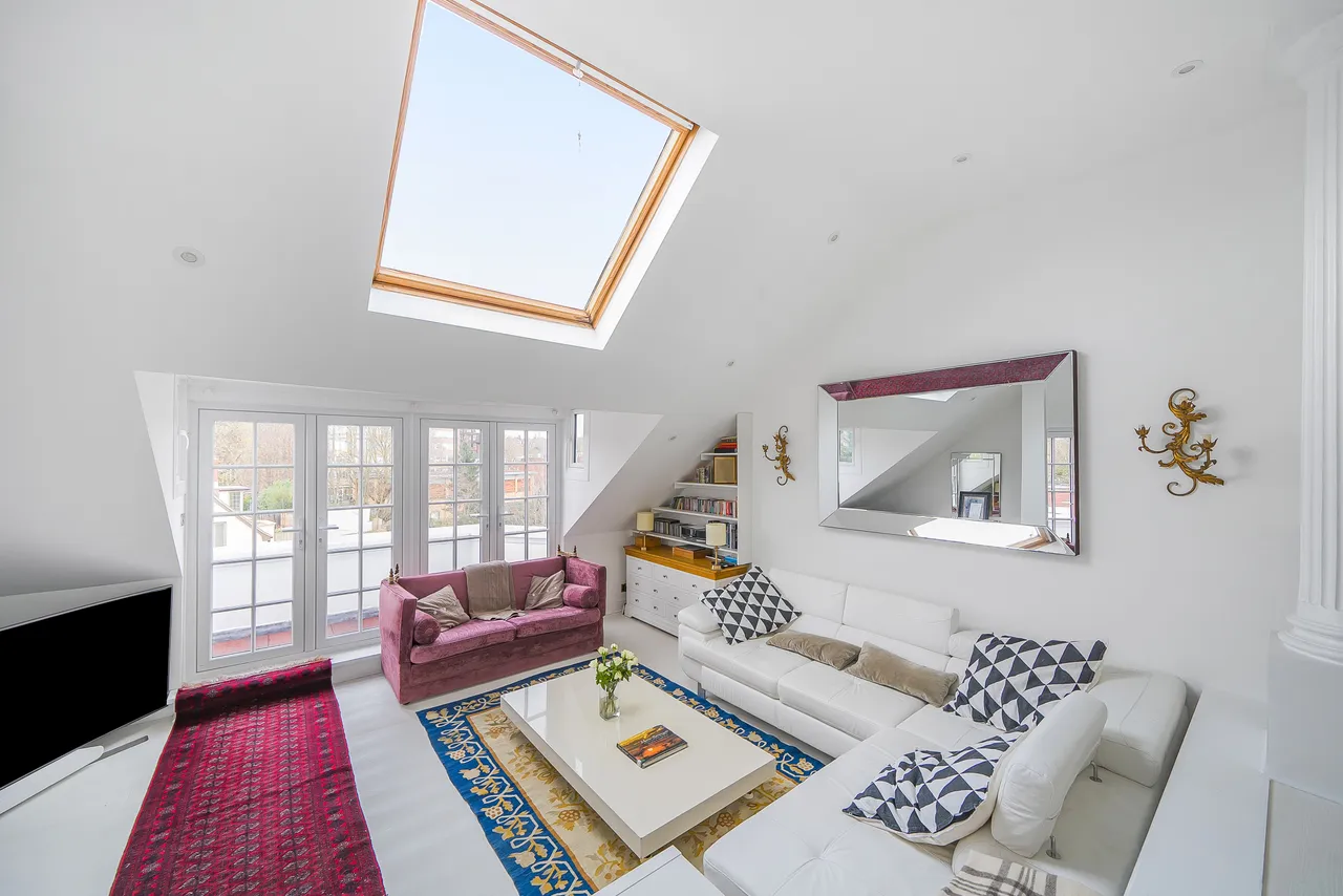 London, NW3, photo 3