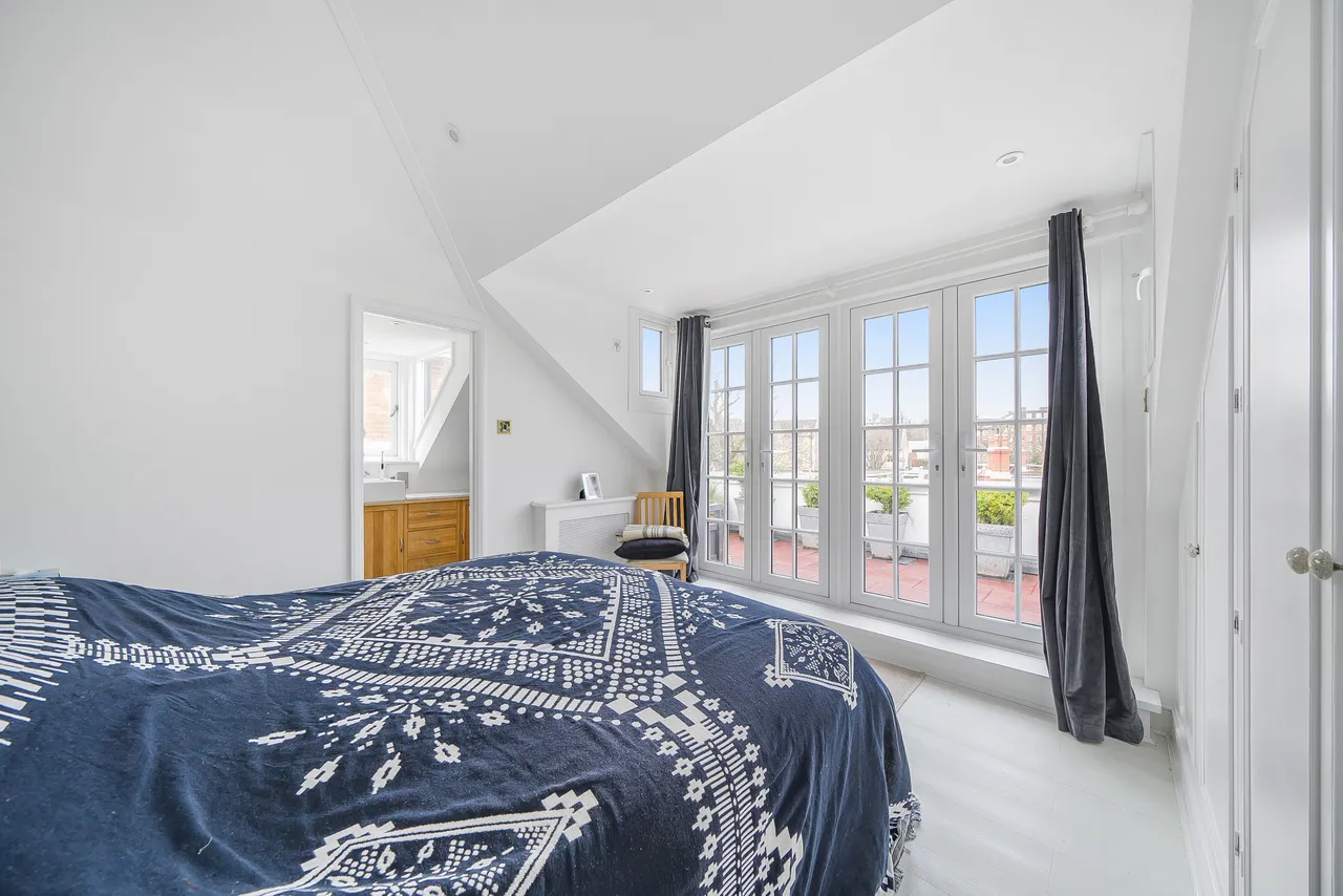 London, NW3, photo 6