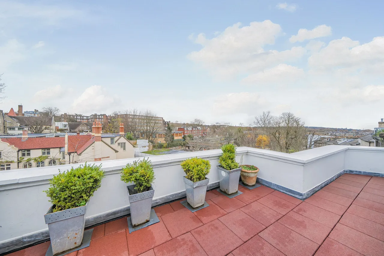 London, NW3, photo 14