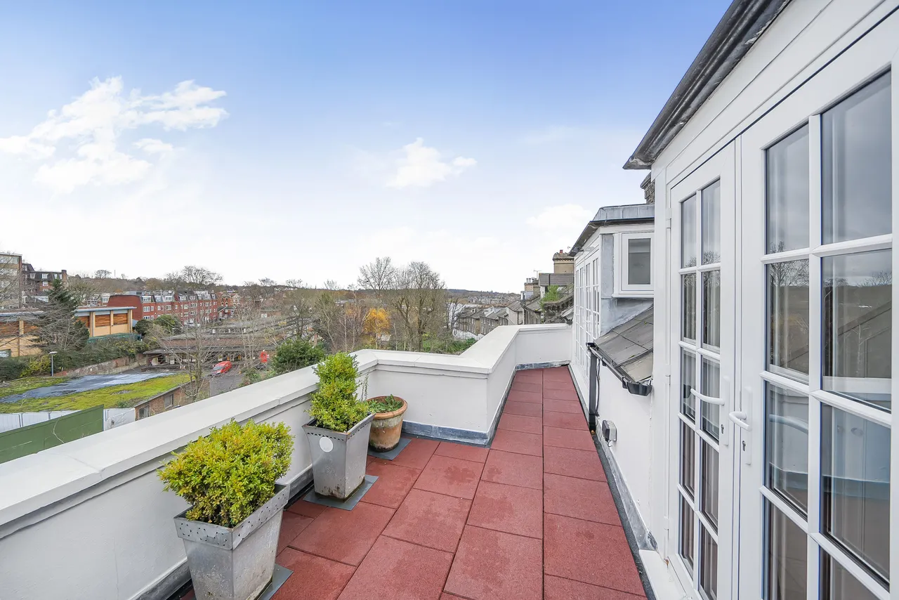 London, NW3, photo 15