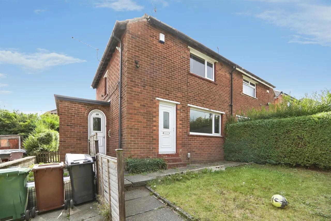 2 bed house for sale — Westdale Drive, Pudsey