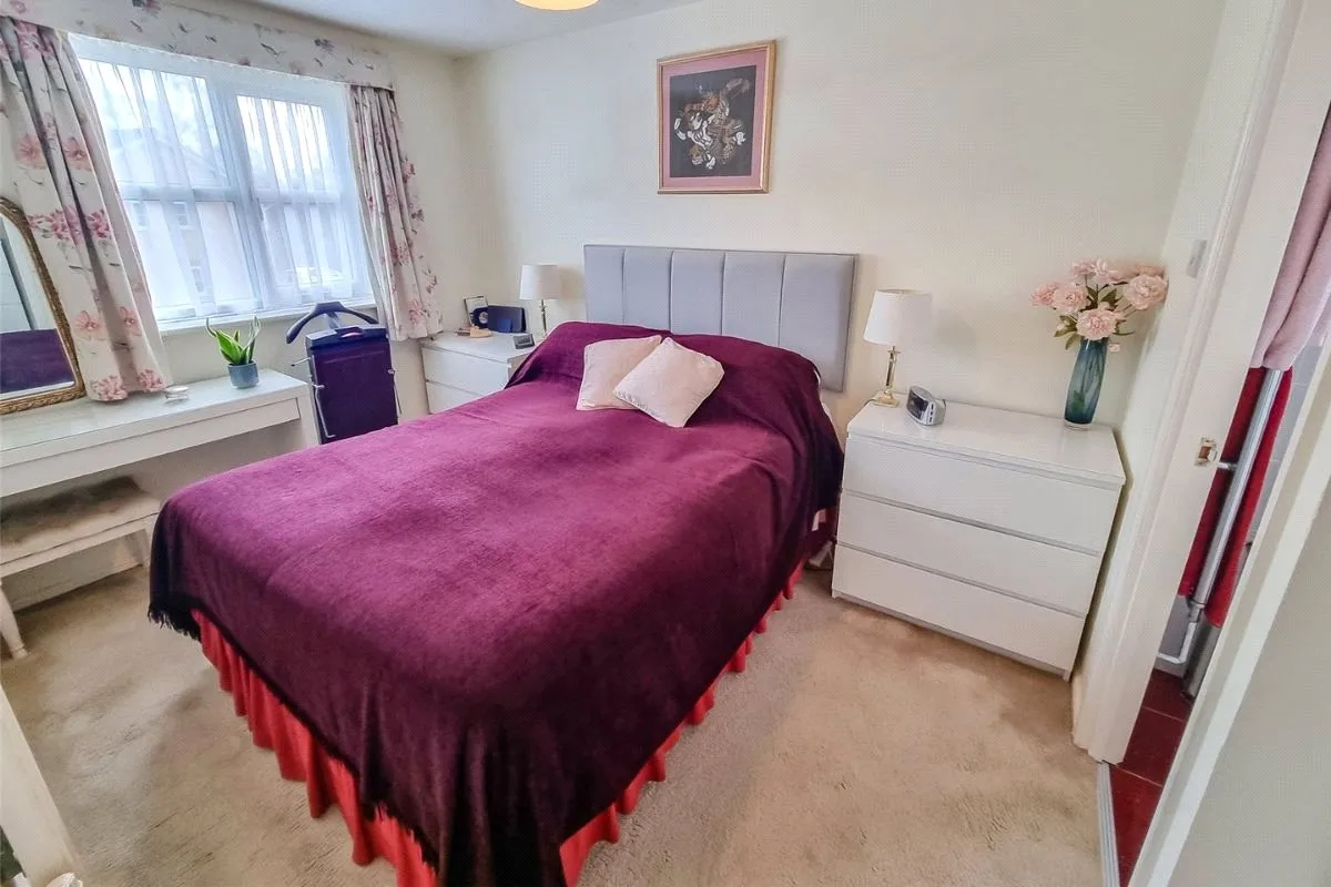 Shackleton Close, Ash Vale, Guildford, Surrey, GU12 5SB, photo 9