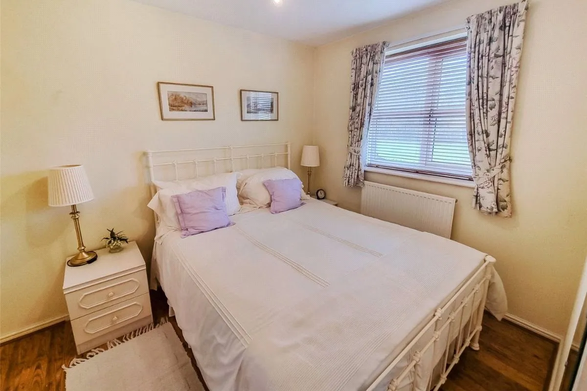 Shackleton Close, Ash Vale, Guildford, Surrey, GU12 5SB, photo 12