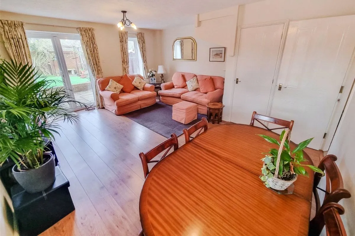 Shackleton Close, Ash Vale, Guildford, Surrey, GU12 5SB, photo 4