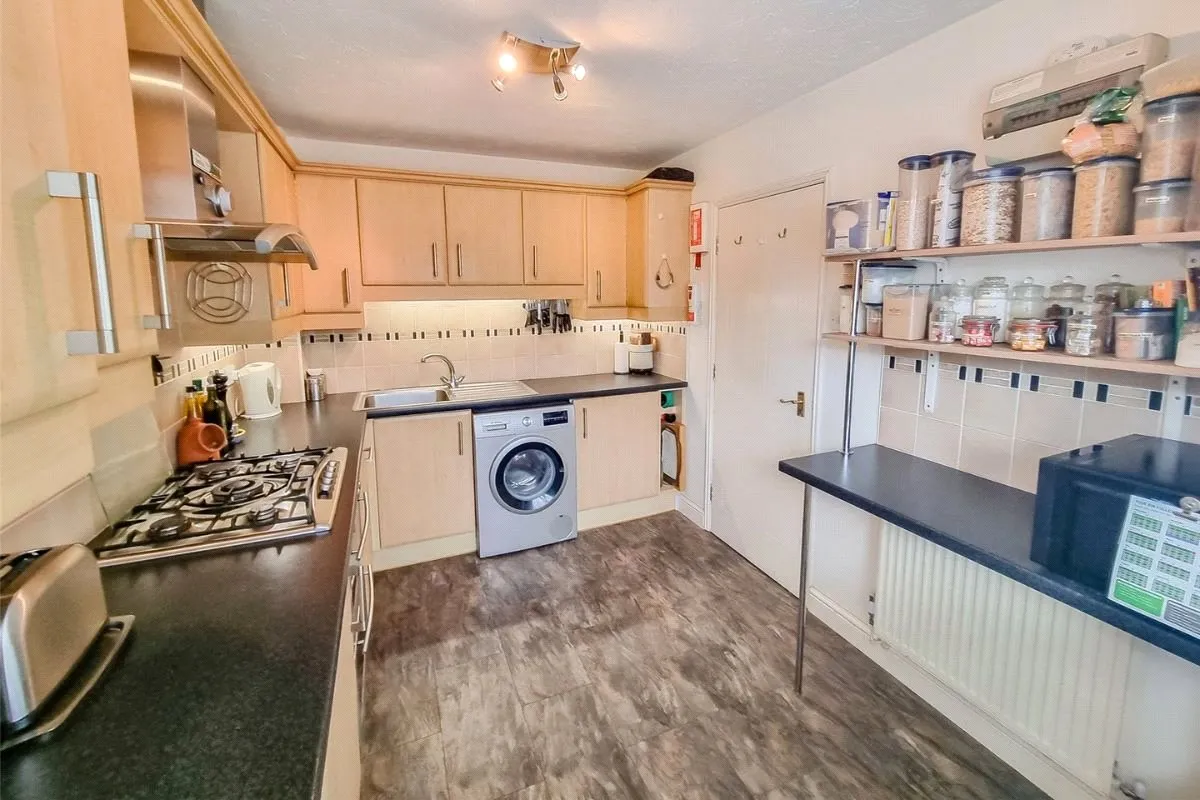 Shackleton Close, Ash Vale, Guildford, Surrey, GU12 5SB, photo 6