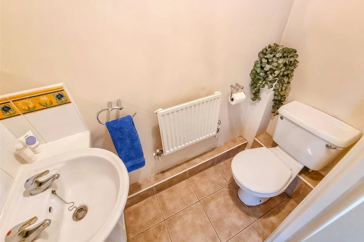 Shackleton Close, Ash Vale, Guildford, Surrey, GU12 5SB, photo 7