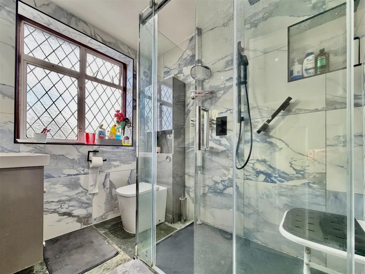 End Terrace, Hounslow, TW3, photo 7