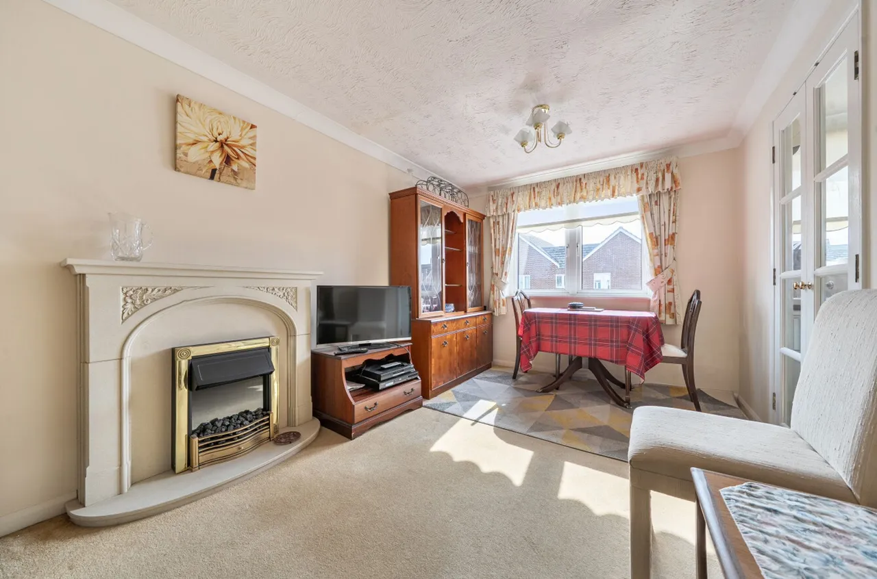 Shrubbs Drive, Buckingham Court, PO22, photo 2