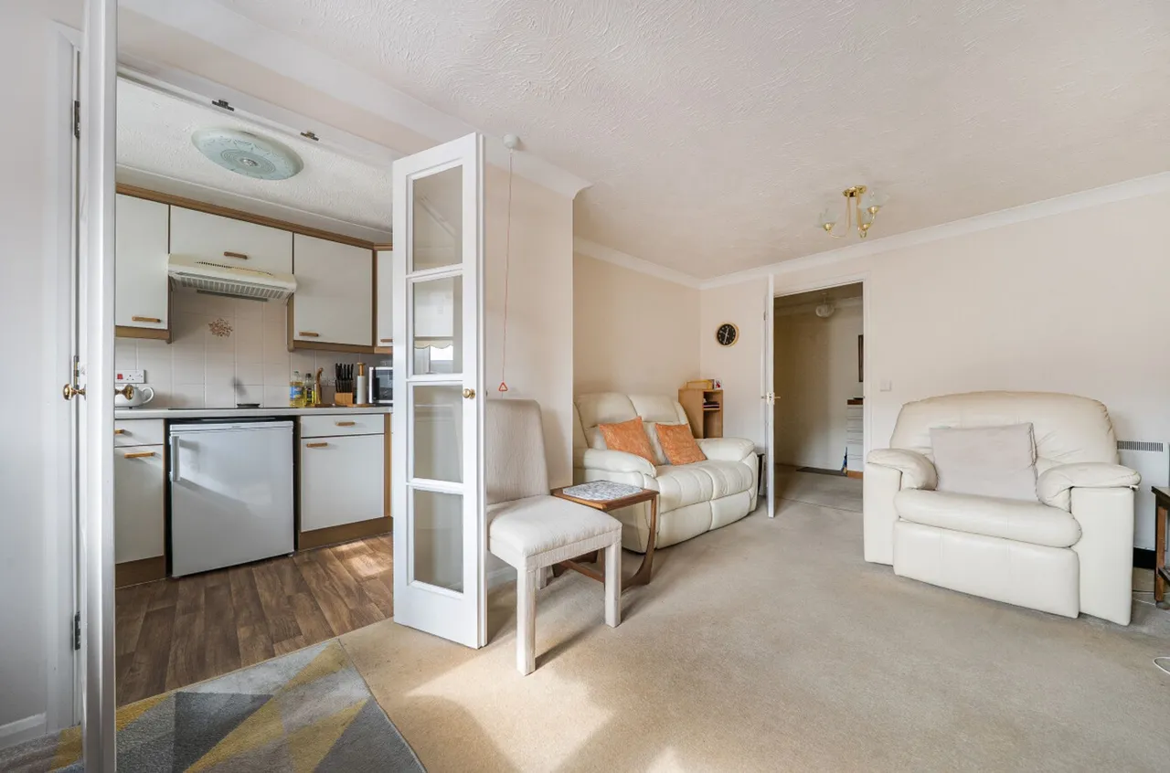 Shrubbs Drive, Buckingham Court, PO22, photo 7