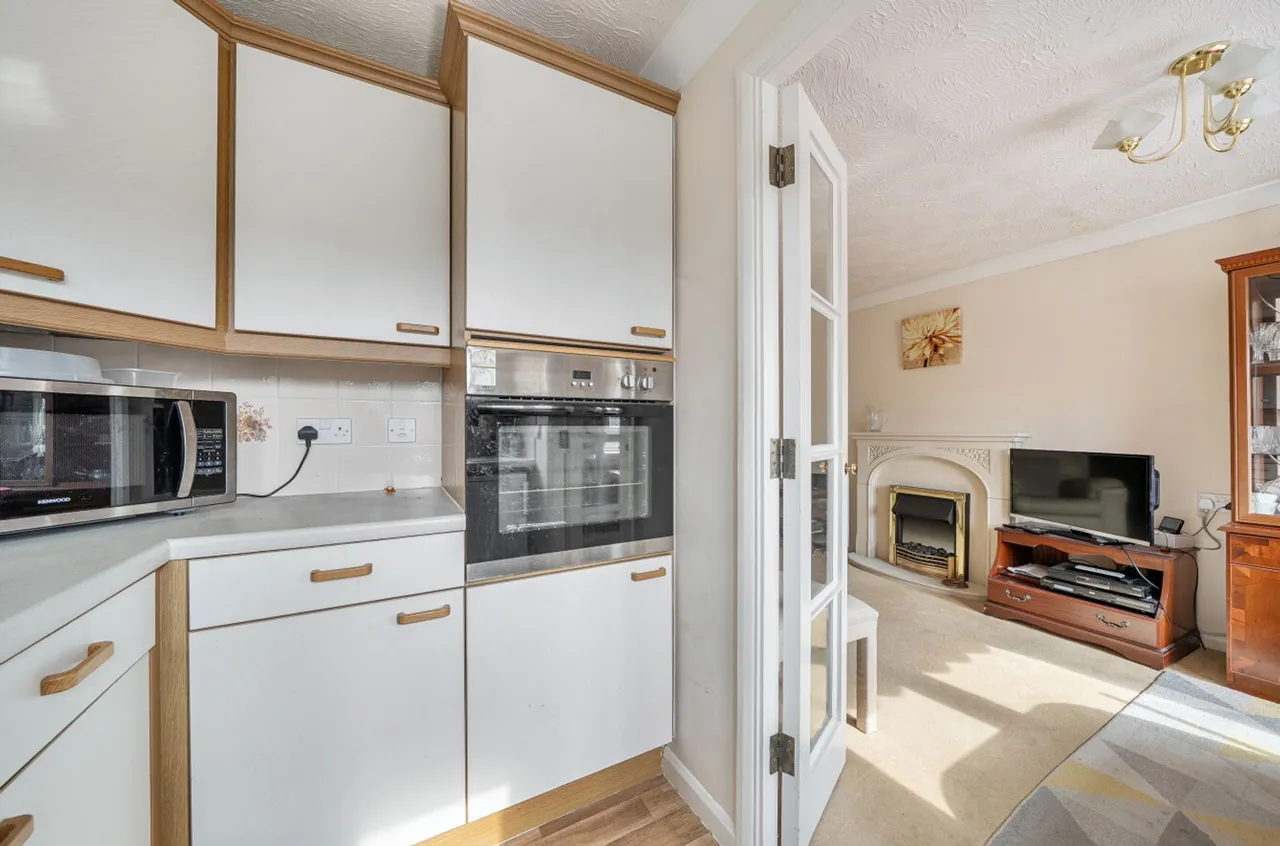 Shrubbs Drive, Buckingham Court, PO22, photo 6