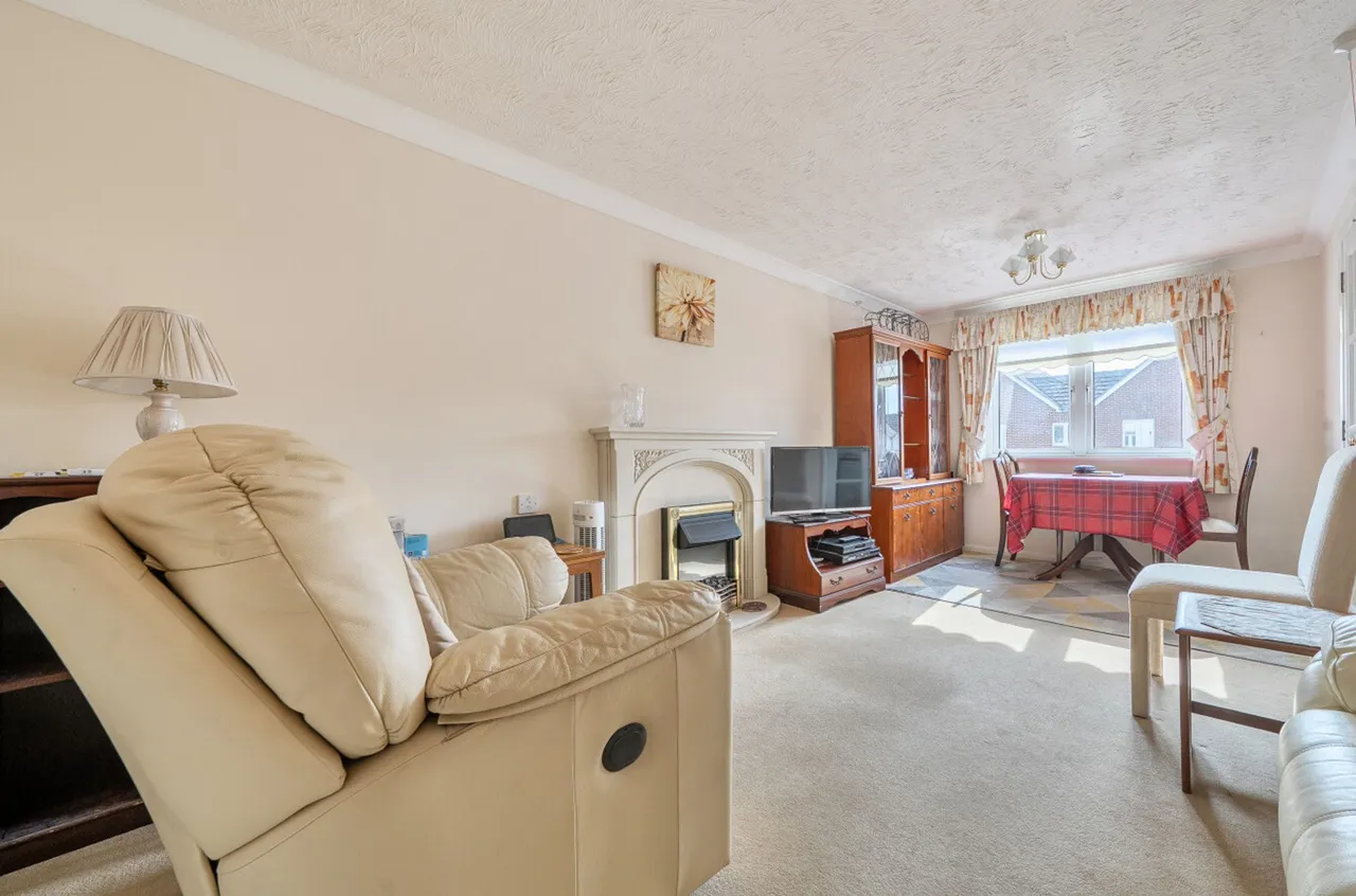 Shrubbs Drive, Buckingham Court, PO22, photo 8