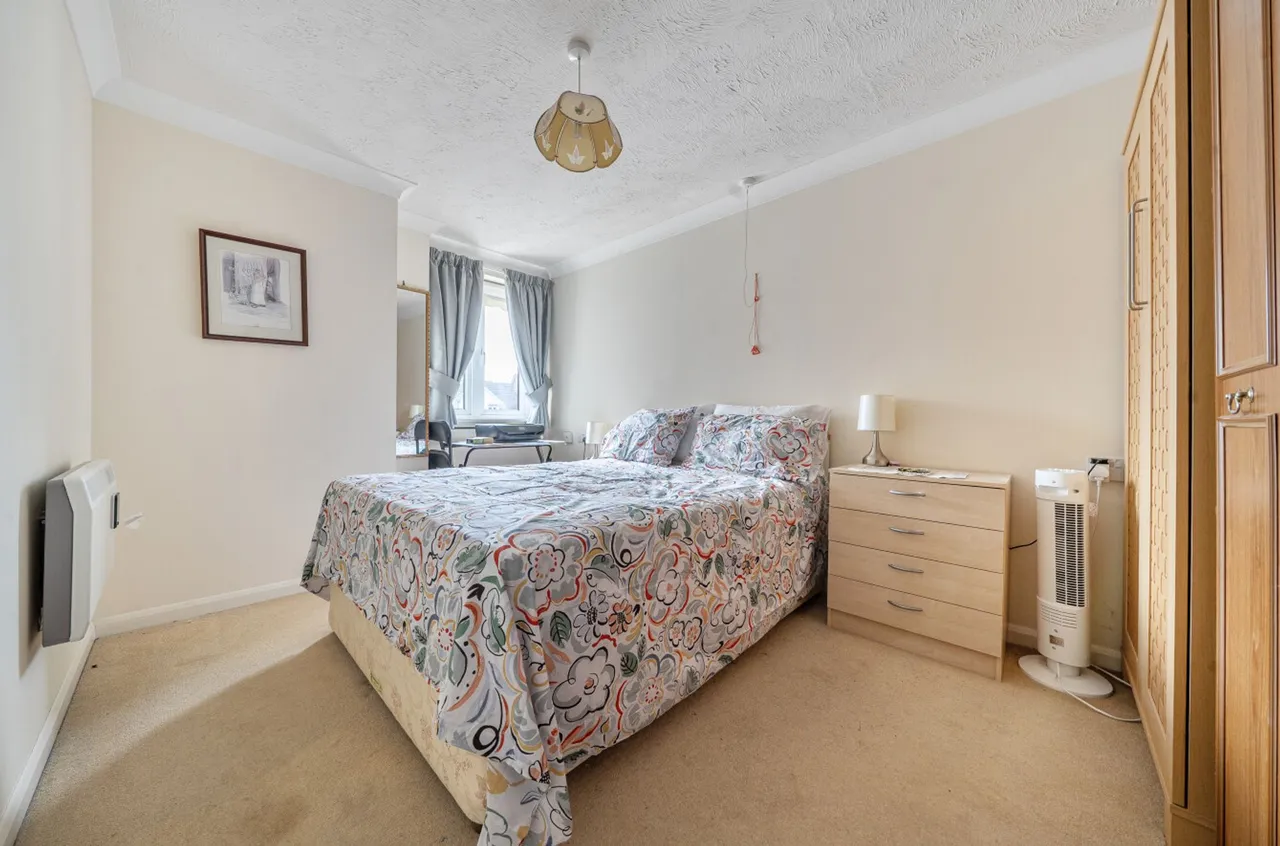 Shrubbs Drive, Buckingham Court, PO22, photo 13