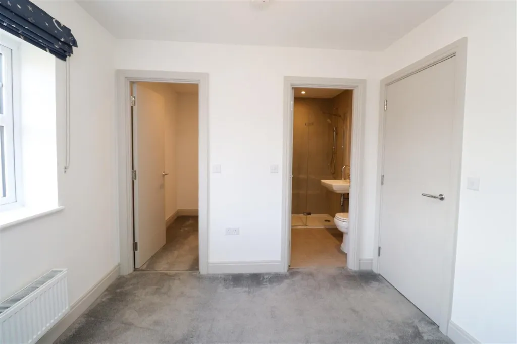 Hayne Avenue, Fleet, photo 9