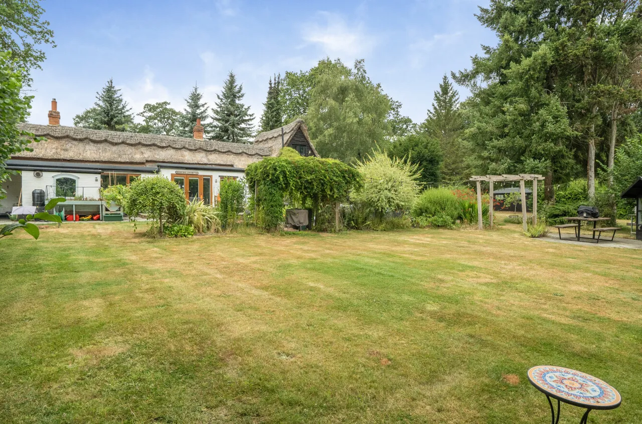 Honey Hill, Wokingham, Berkshire, RG40 3BA, photo 2