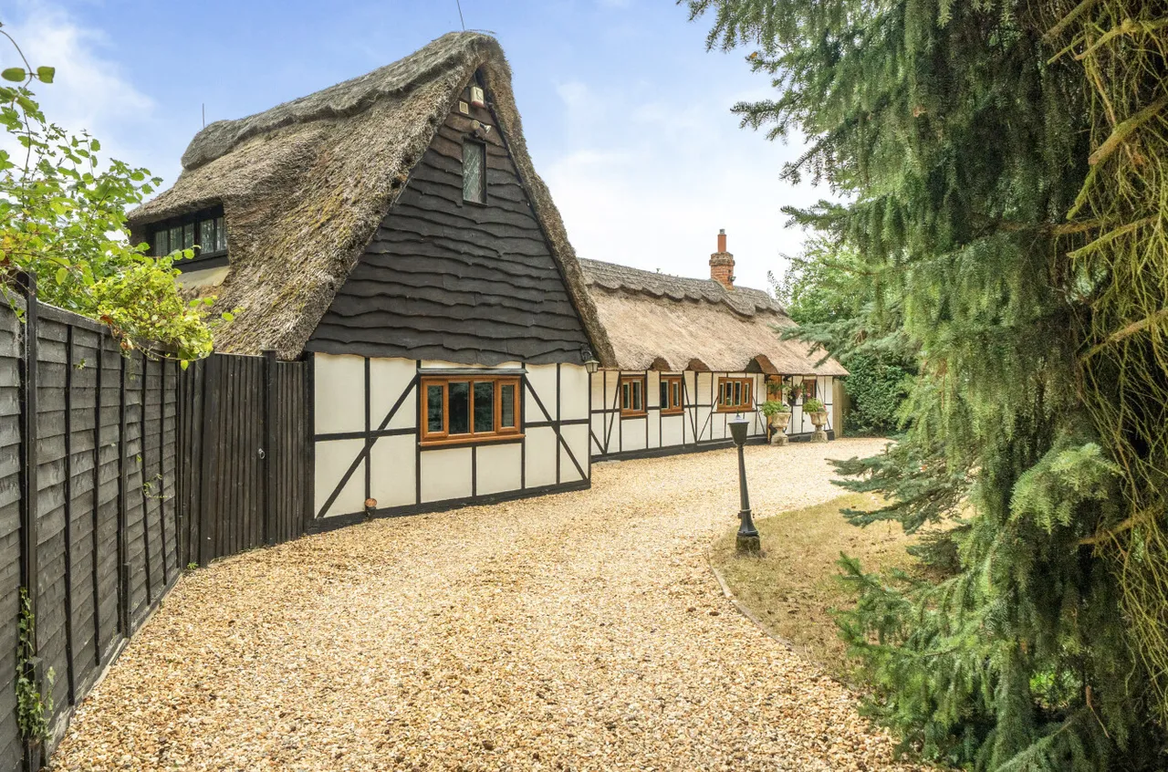 Honey Hill, Wokingham, Berkshire, RG40 3BA, photo 24