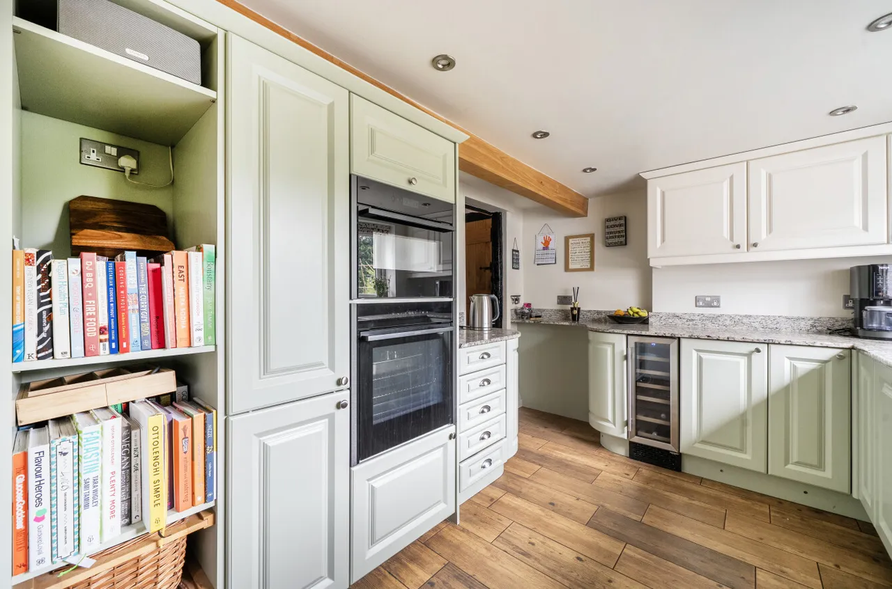 Honey Hill, Wokingham, Berkshire, RG40 3BA, photo 19