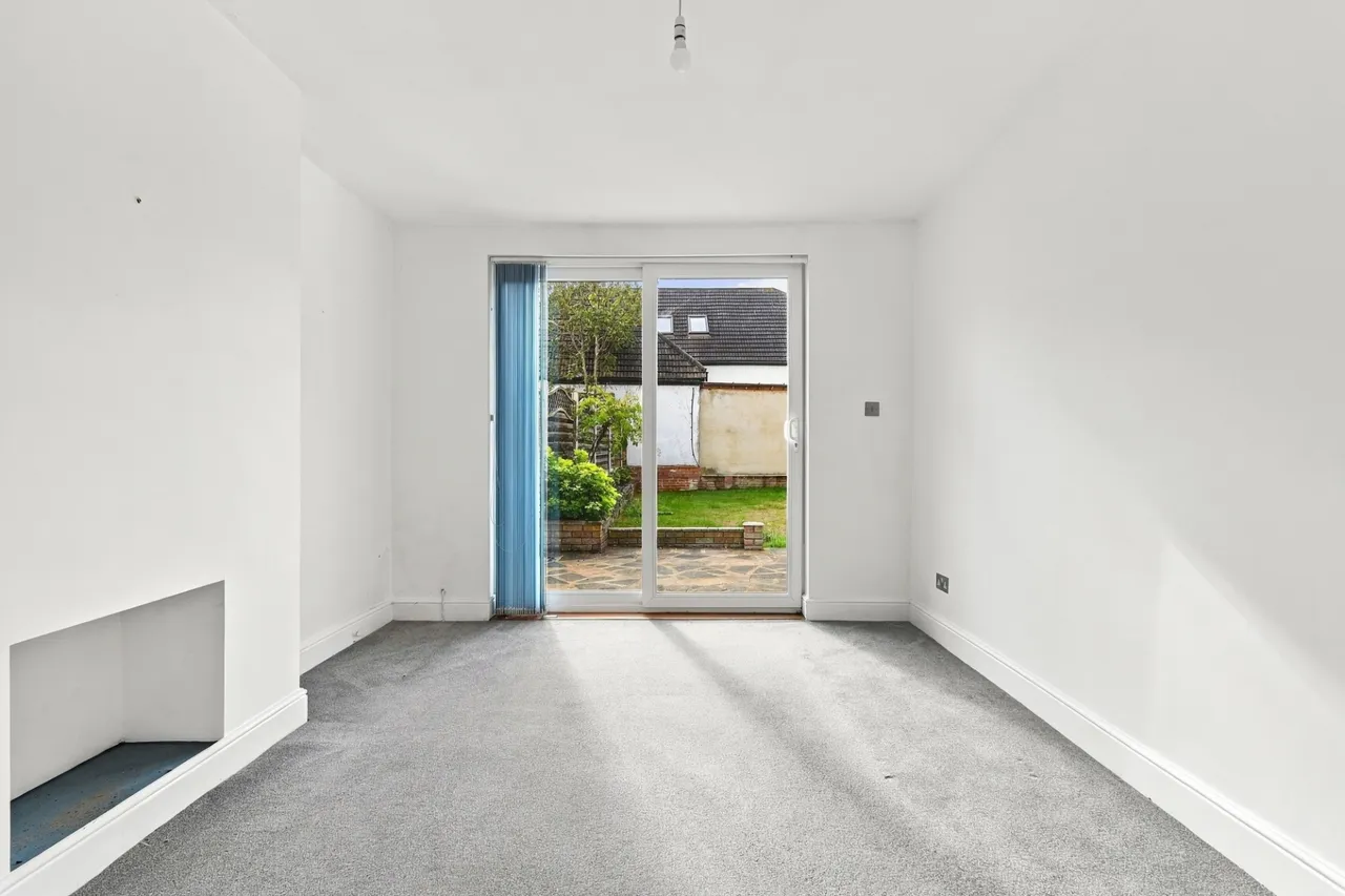Walden Way, Hornchurch, RM11, photo 16