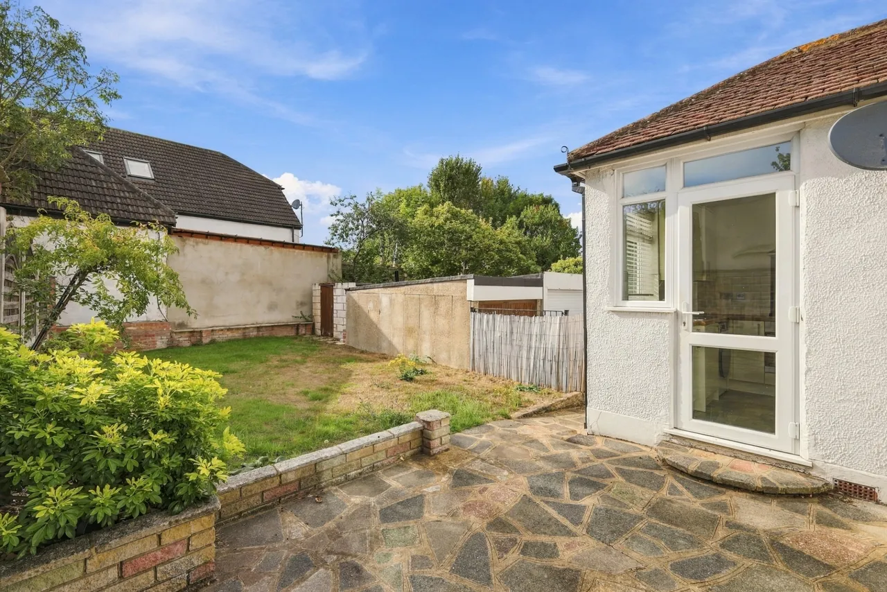 Walden Way, Hornchurch, RM11, photo 27
