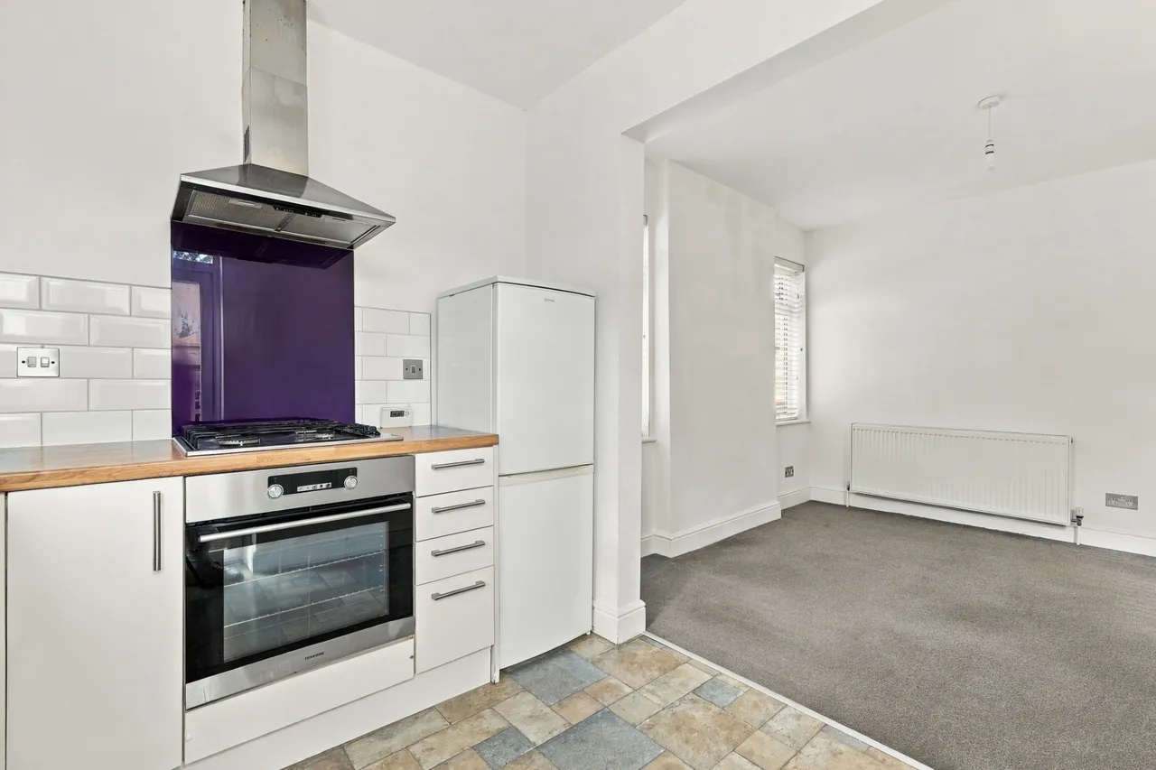 Walden Way, Hornchurch, RM11, photo 9