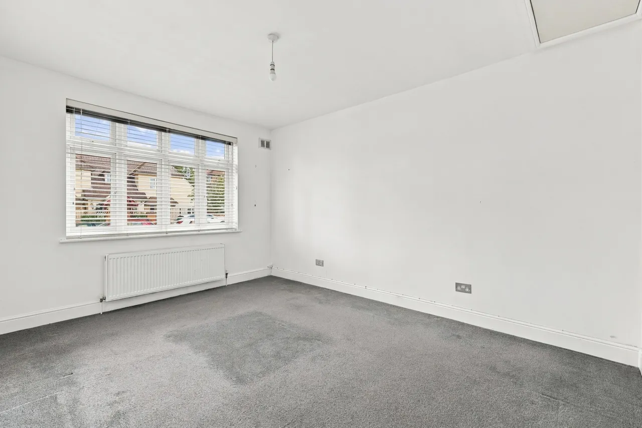 Walden Way, Hornchurch, RM11, photo 18