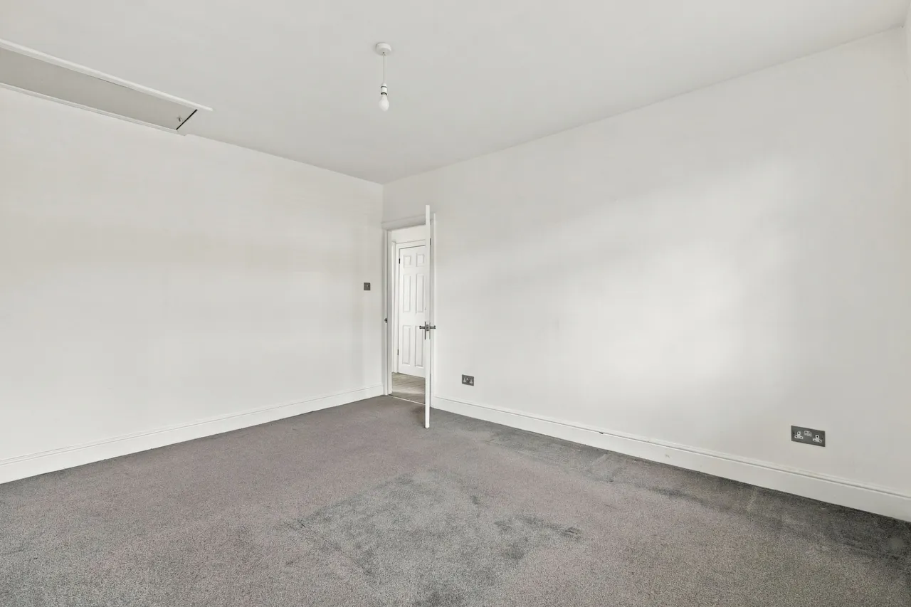Walden Way, Hornchurch, RM11, photo 20