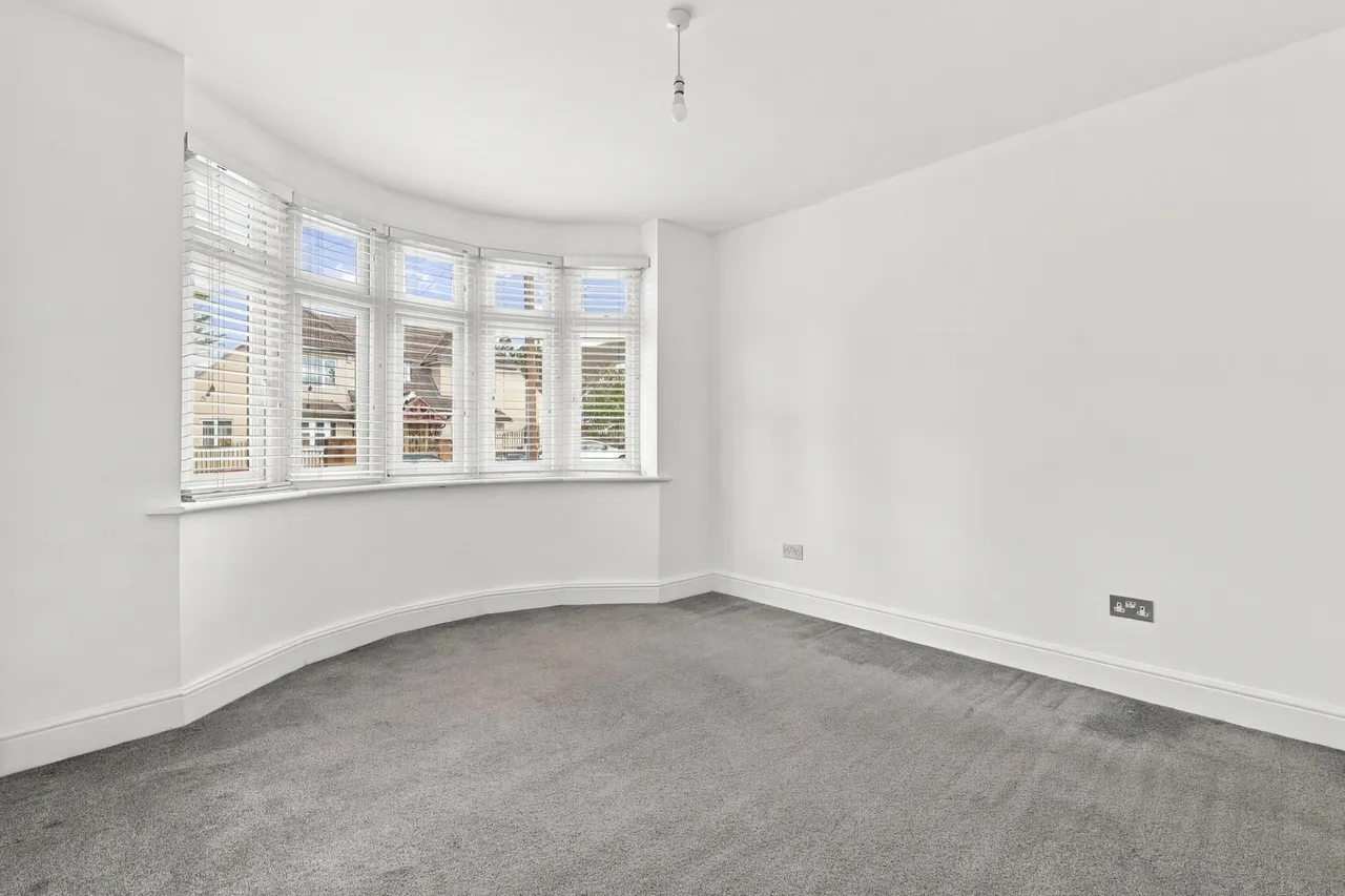 Walden Way, Hornchurch, RM11, photo 21