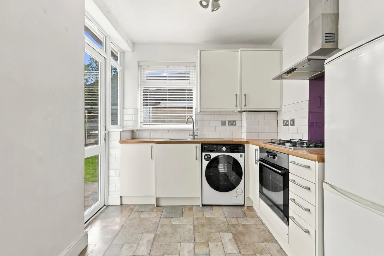 Walden Way, Hornchurch, RM11, photo 10
