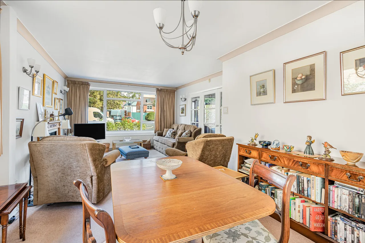 Northcroft Gardens, Englefield Green, TW20, photo 3